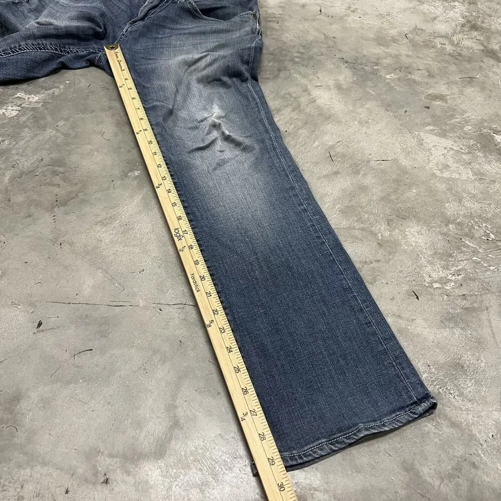 Buckle blue jeans